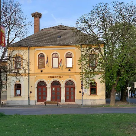 Dobay Апарт-отель