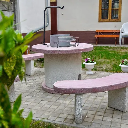 Dobay Апарт-отель